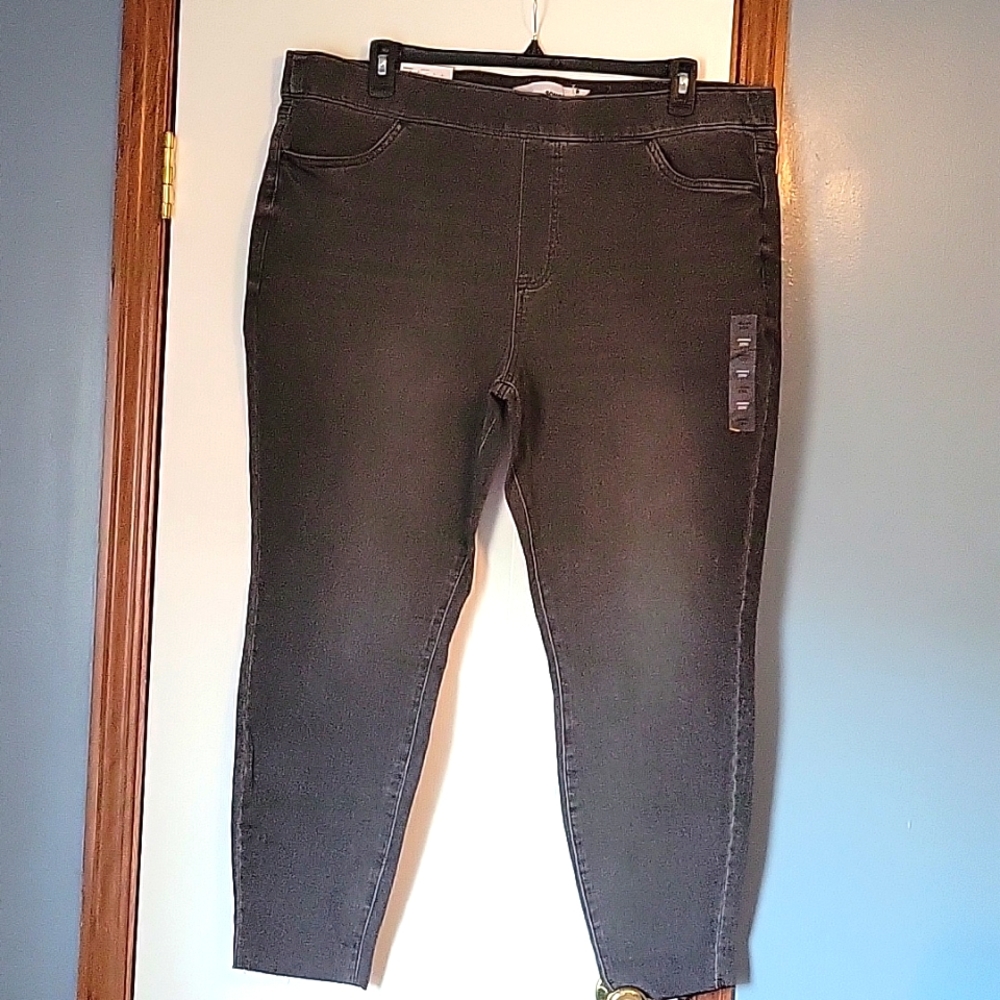 🆕️ Sonoma Women's Gray Jegging Size 20W